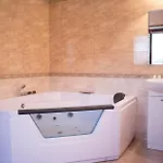 Wiktoria فندق